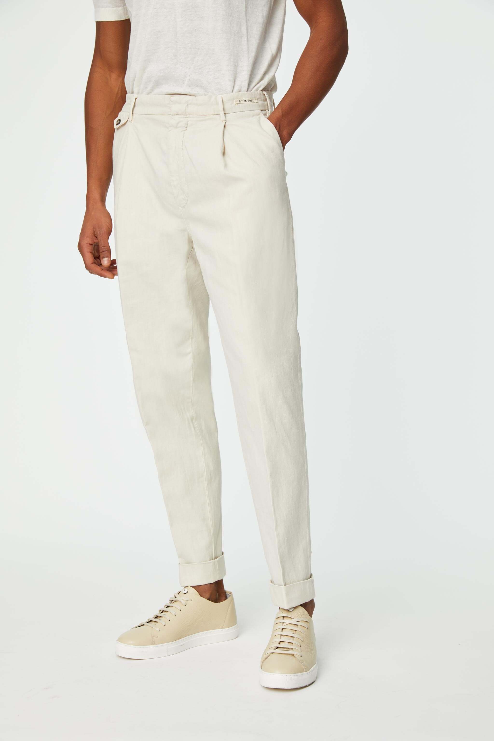 Garment-dyed MILES pants in white