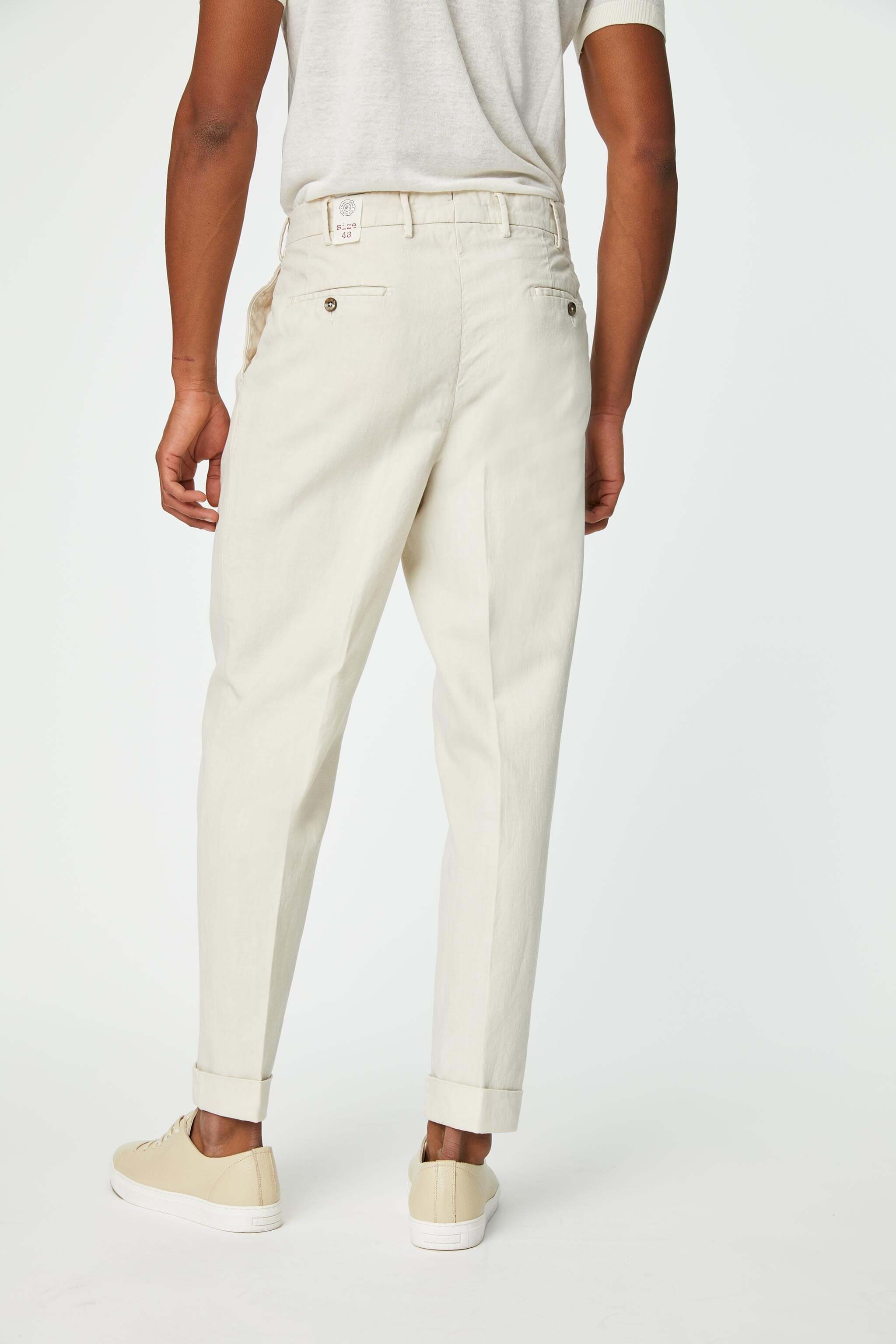 Garment-dyed MILES pants in white