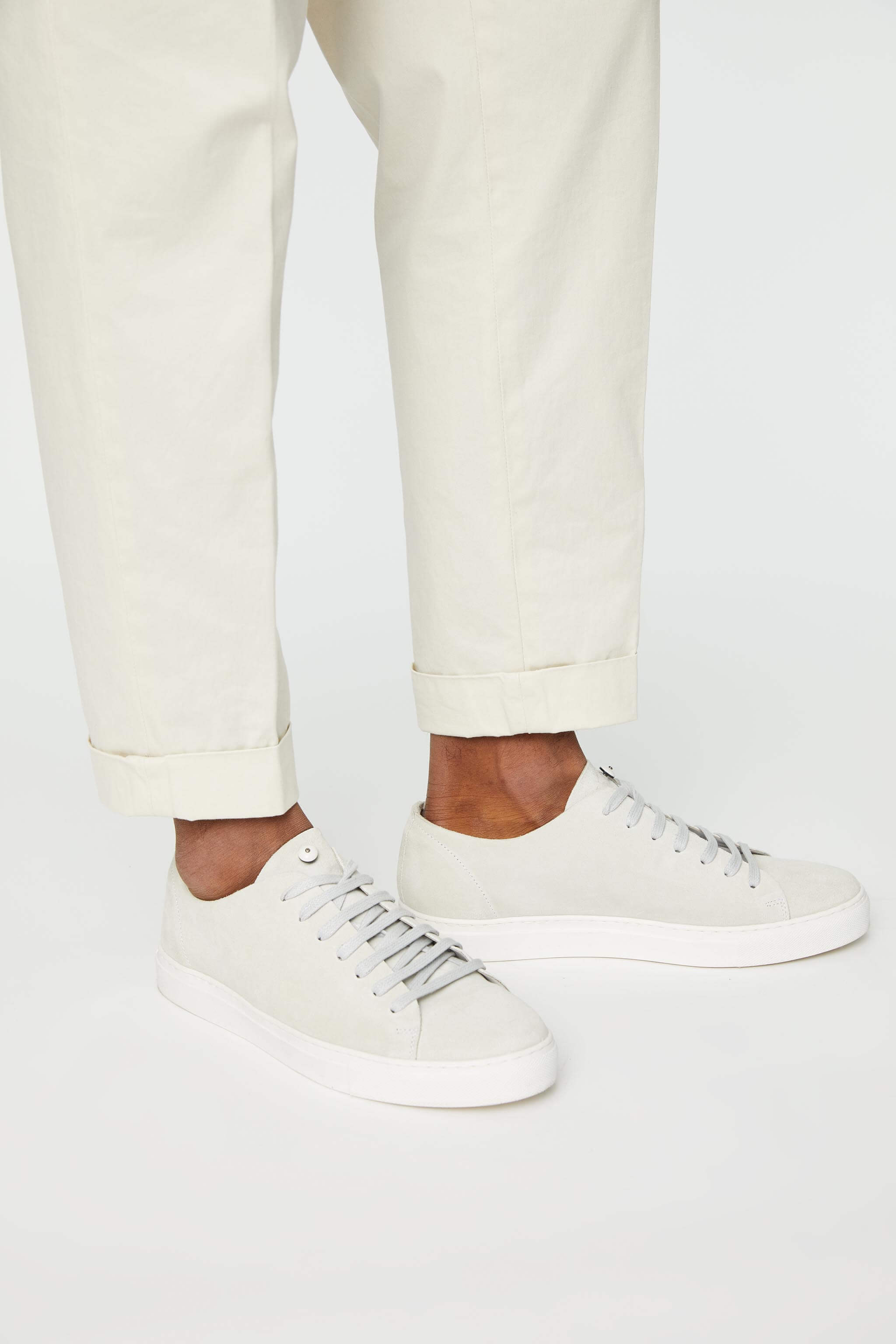 Garment-dyed MILES pants in white
