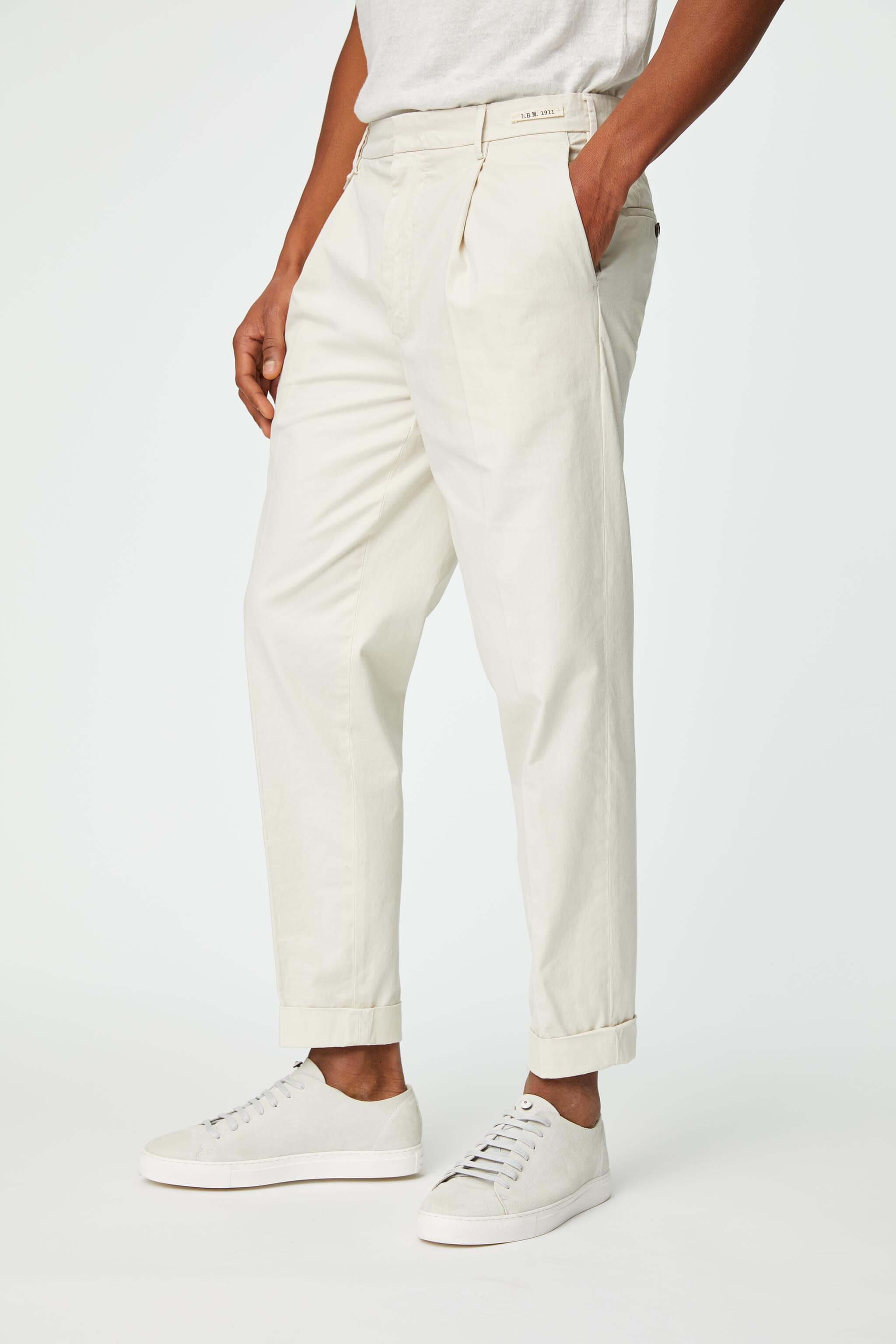 Garment-dyed MILES pants in white