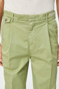 Garment-dyed miles pants in green light green