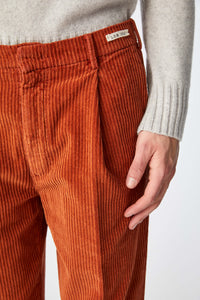 Garment-dyed miles pants in orange red