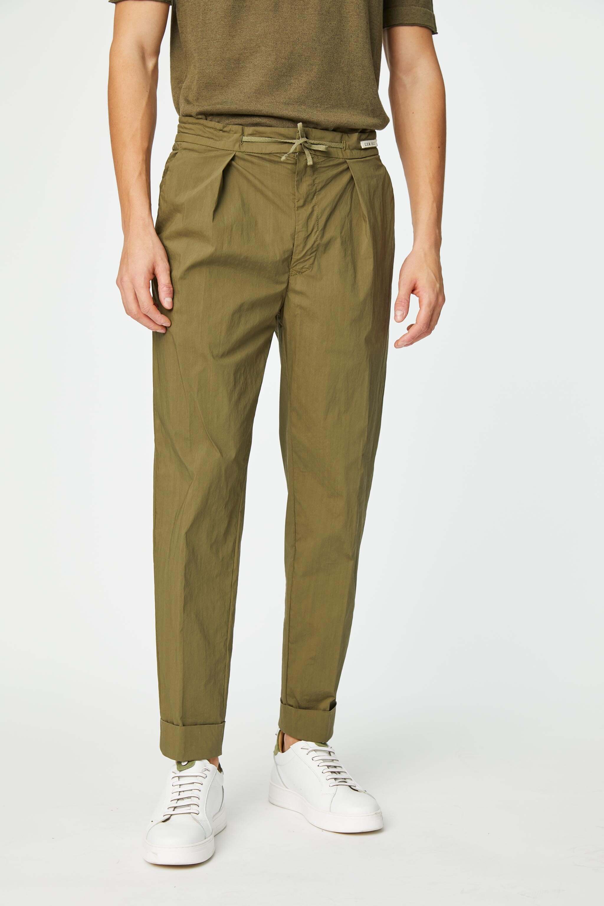 Garment-dyed LESTER pants in green