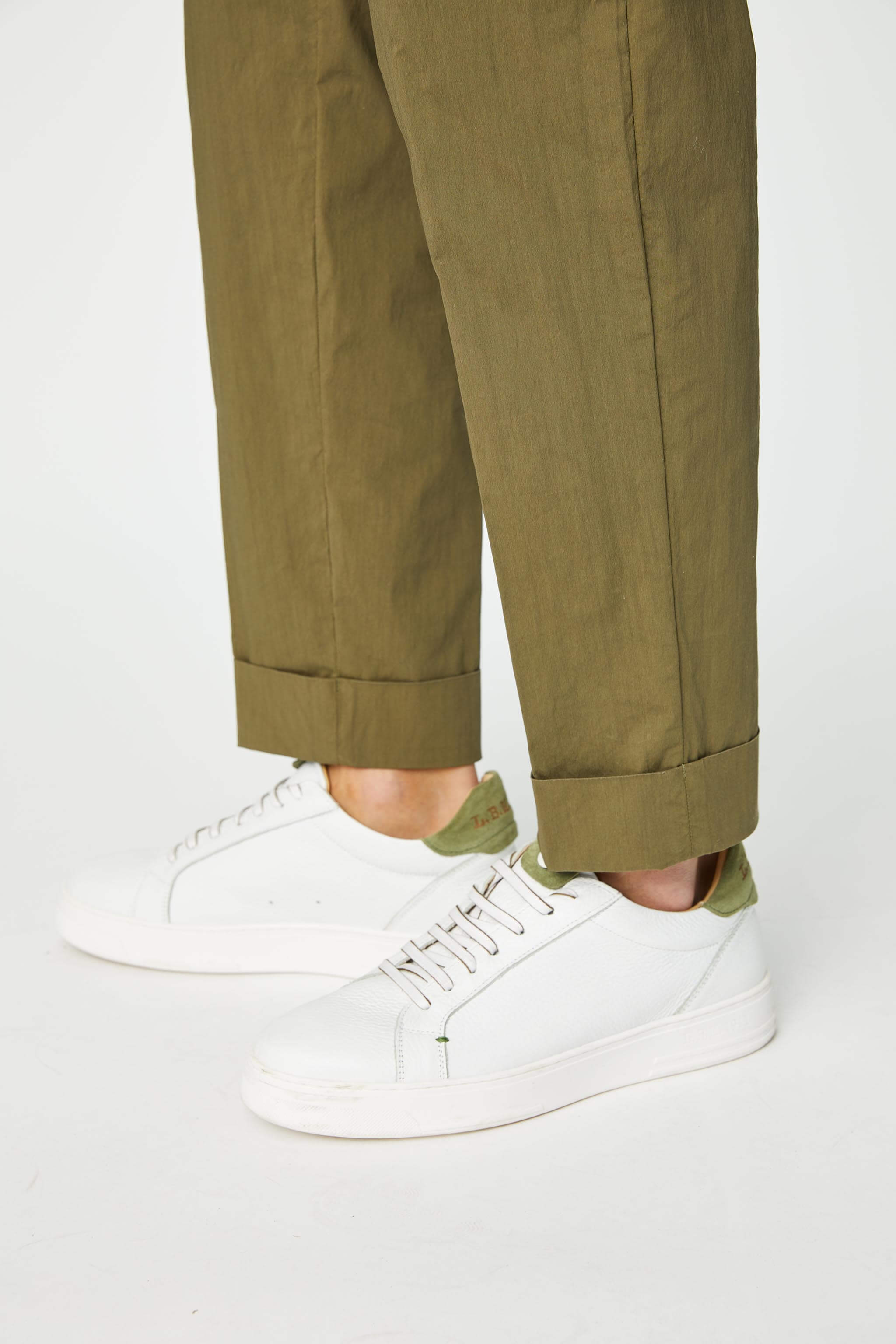 Garment-dyed LESTER pants in green