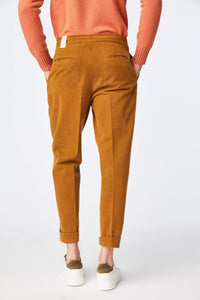 Garment-dyed lester pants in yellow ochre brick
