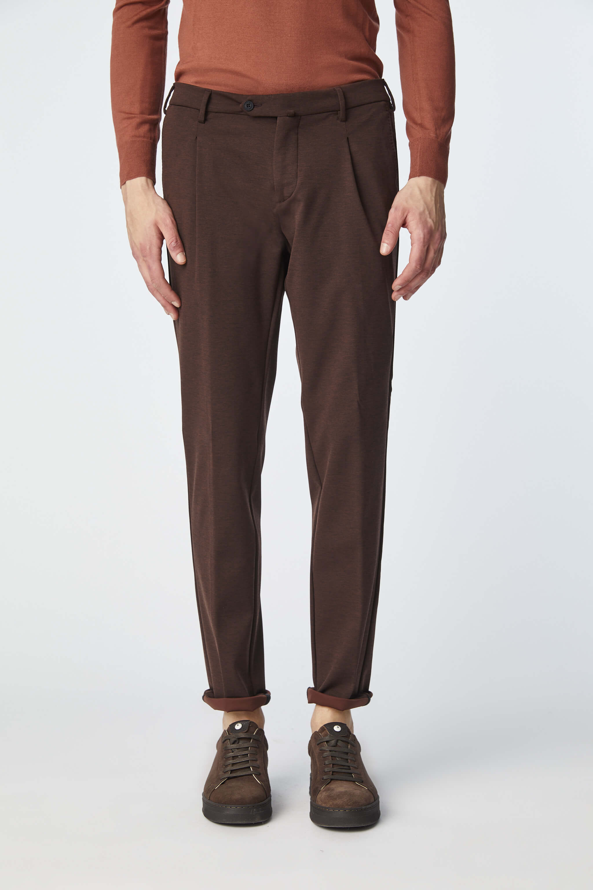 Garment-dyed technical jersey LIAM pant in brown