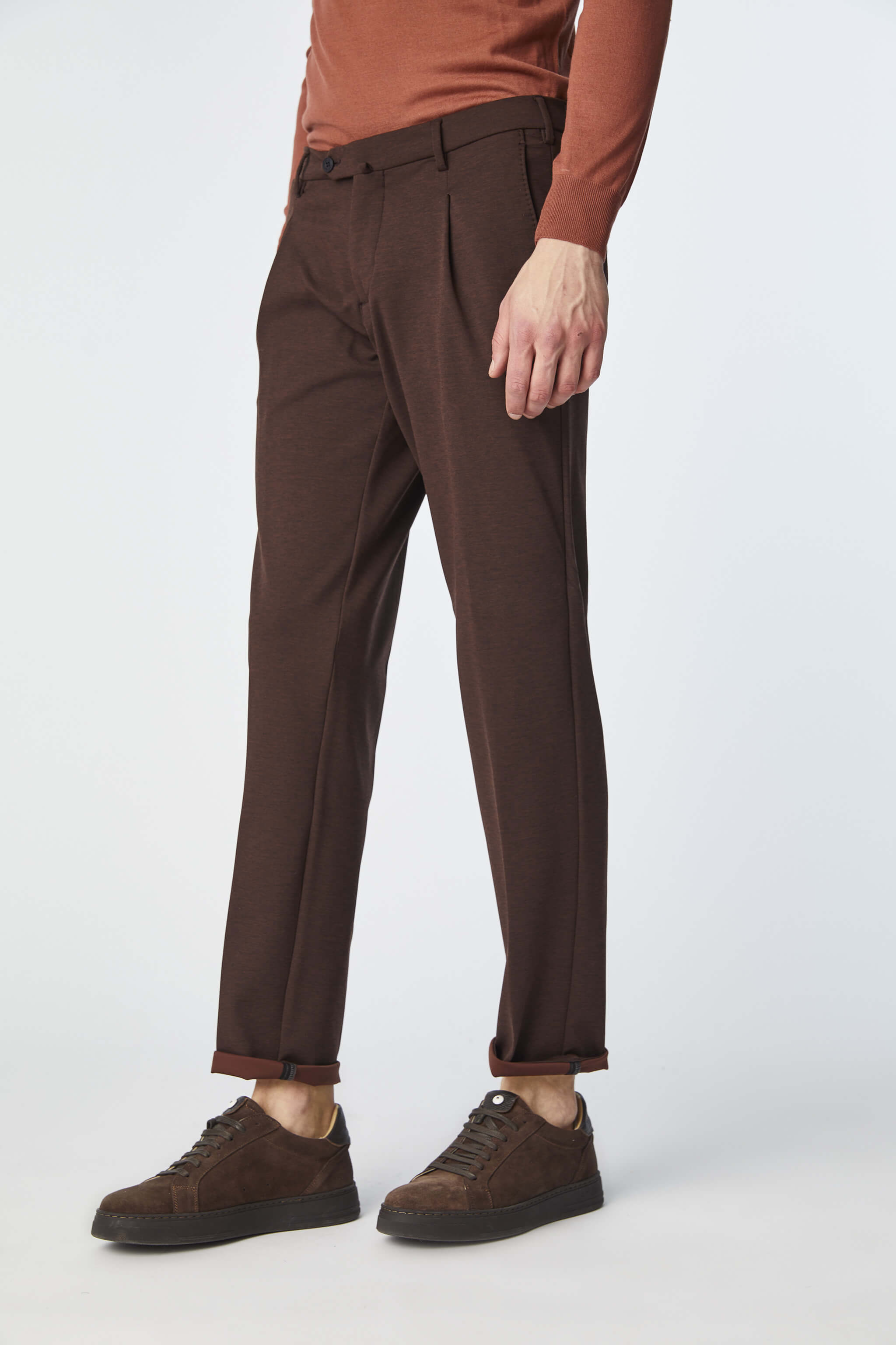 Garment-dyed technical jersey LIAM pant in brown