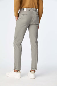 Garment-dyed ray pants in light gray light grey