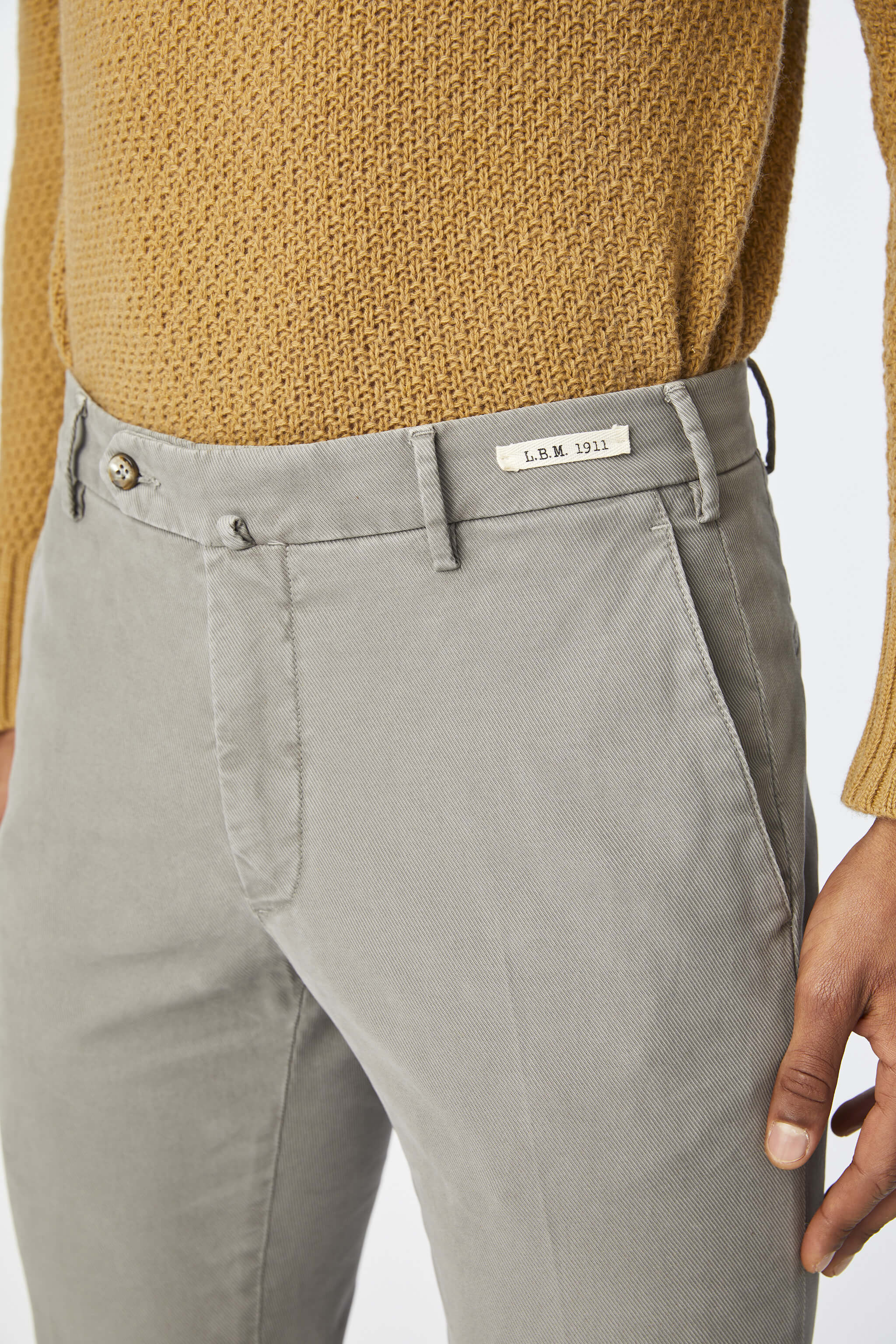 Garment-dyed RAY pants in light gray