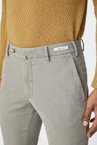 Garment-dyed ray pants in light gray light grey