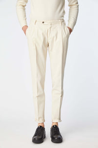 Garment-dyed muddy pants in white white