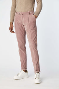 Garment-dyed muddy pants in pink pink