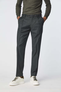 Miles pants in grey dark green