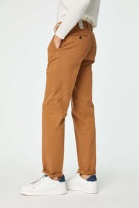 Garment-dyed elton pants in camel brown