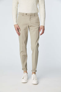 Garment-dyed elton pants in beige beige