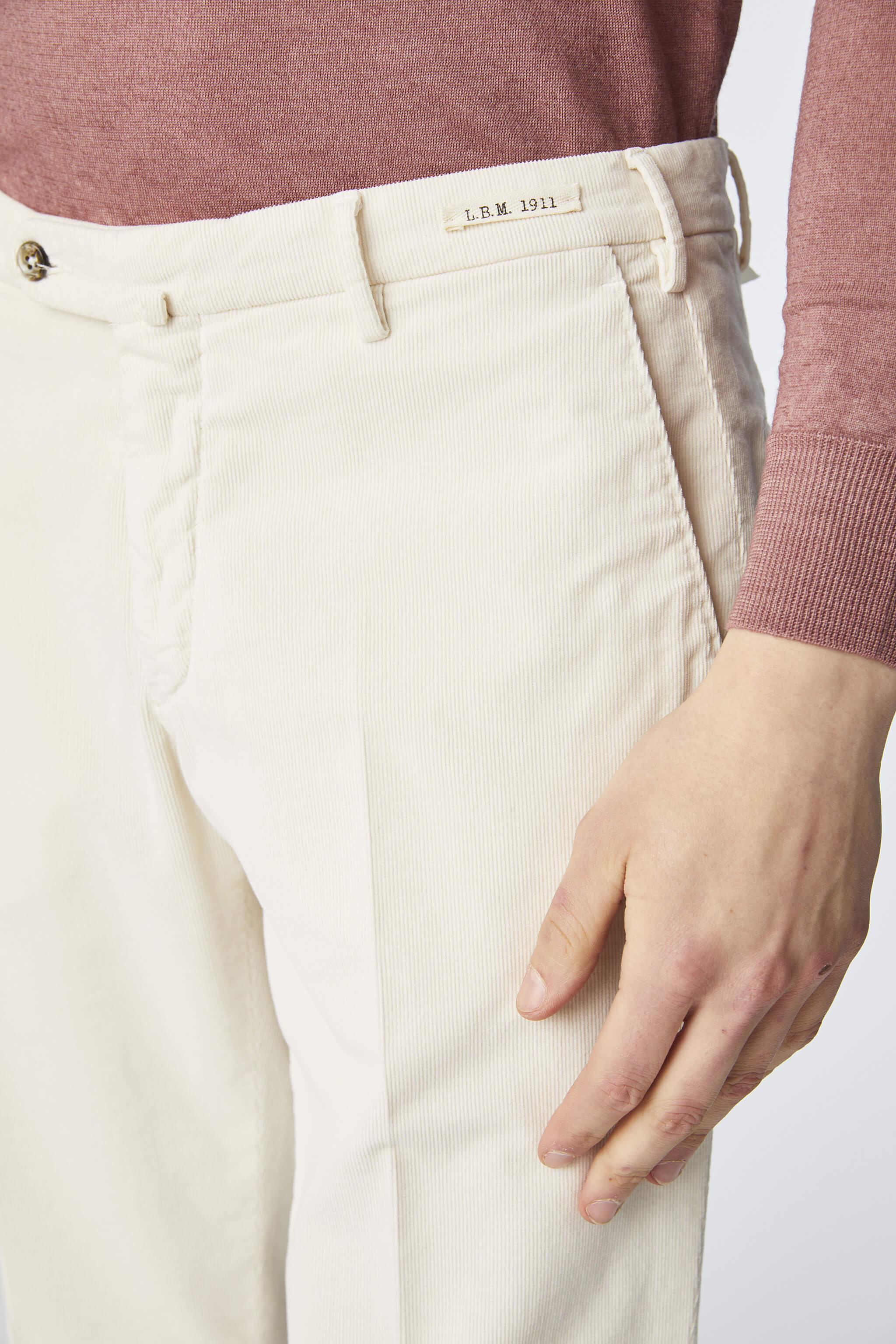 Garment-dyed ELTON pants in white