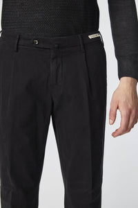 Garment-dyed michael pants in black black