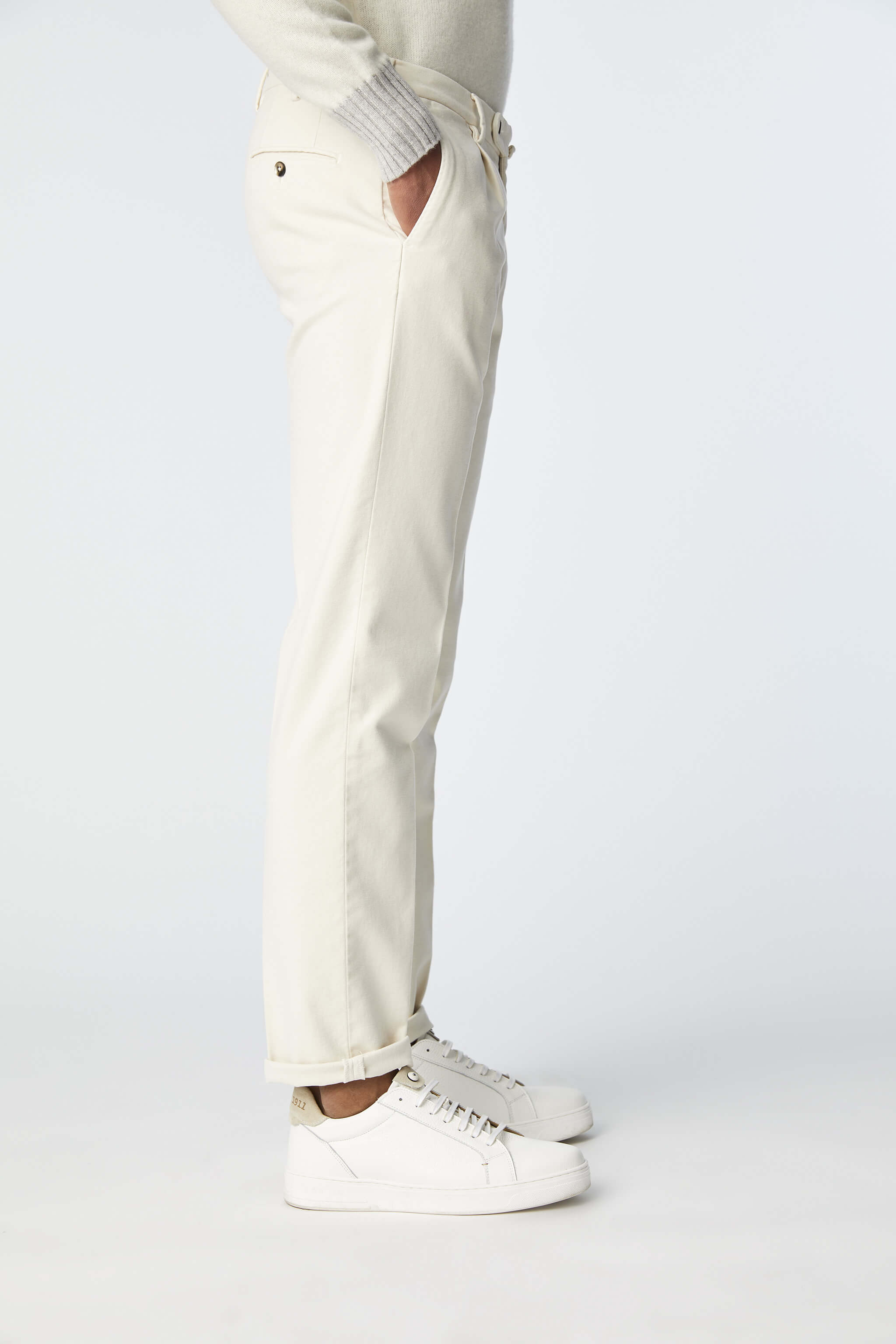 Garment-dyed MICHAEL pants in white