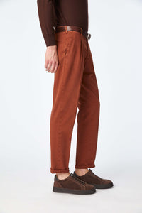 Garment-dyed michael pants in brown brick