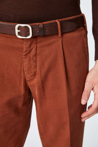 Garment-dyed michael pants in brown brick