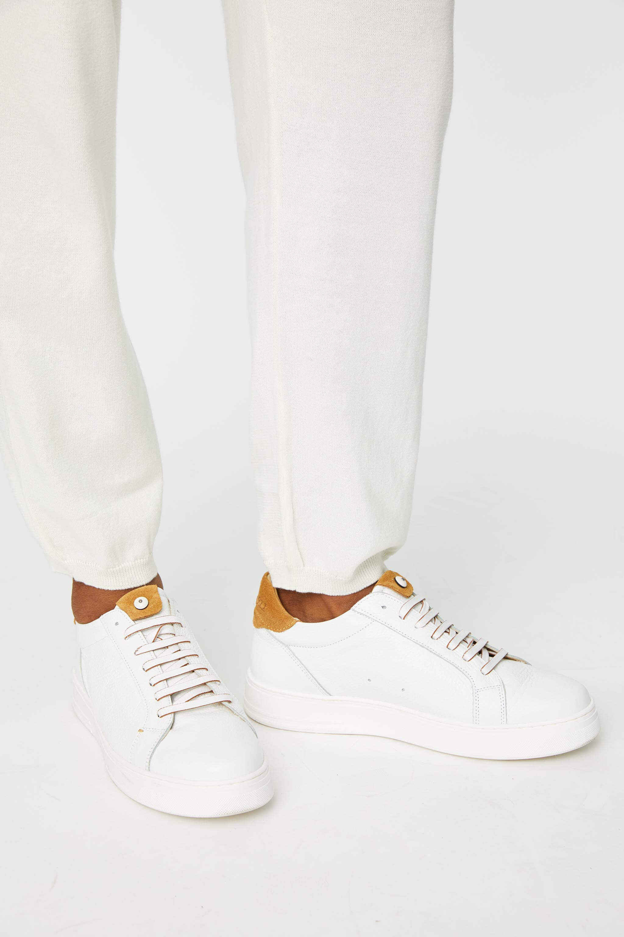 Knit pants with white drawstring