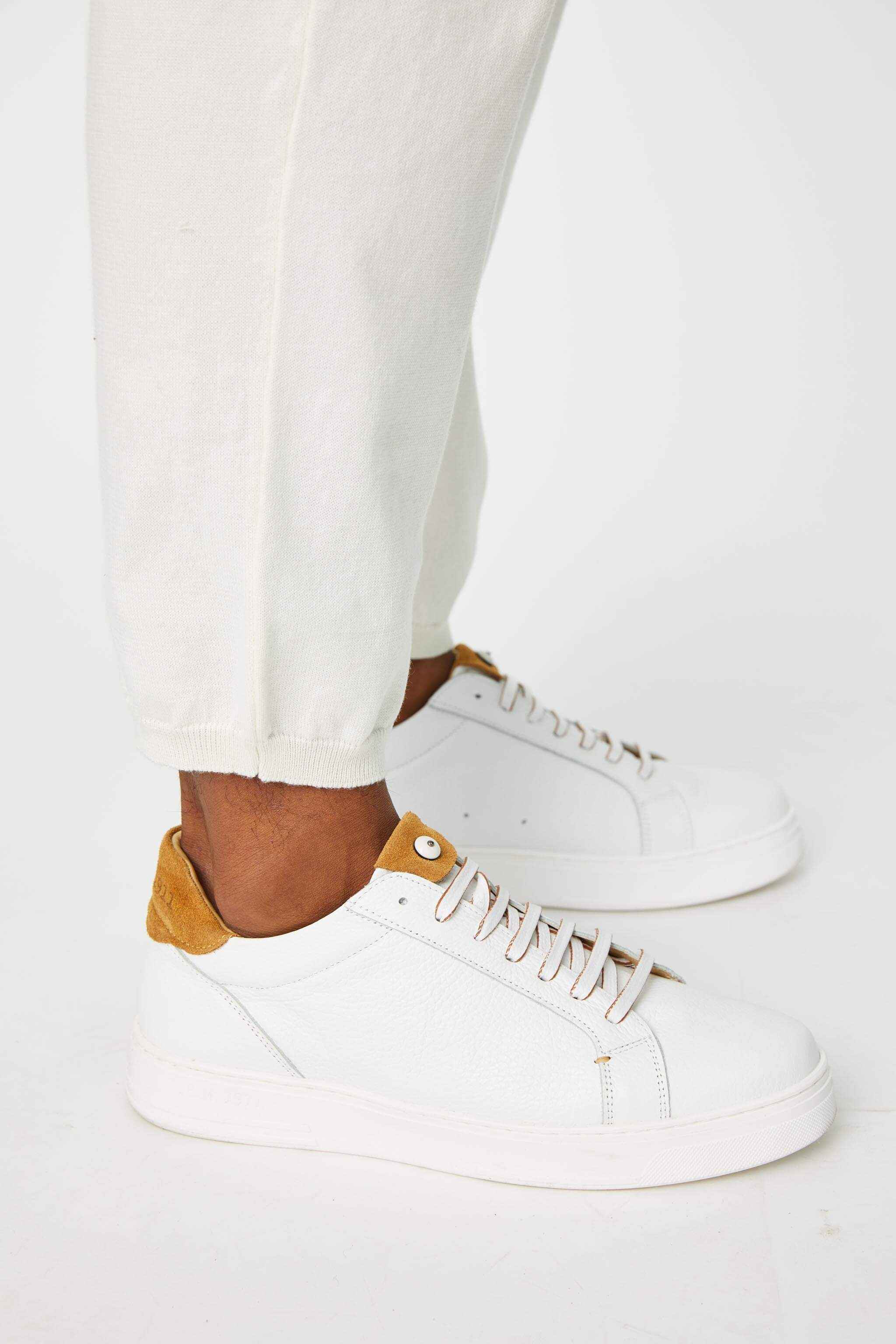 Knit pants with white drawstring